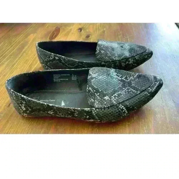 Time and Tru Snake Animal Print Feather Flats, size 9 1/2 Wide - Picture 3 of 8